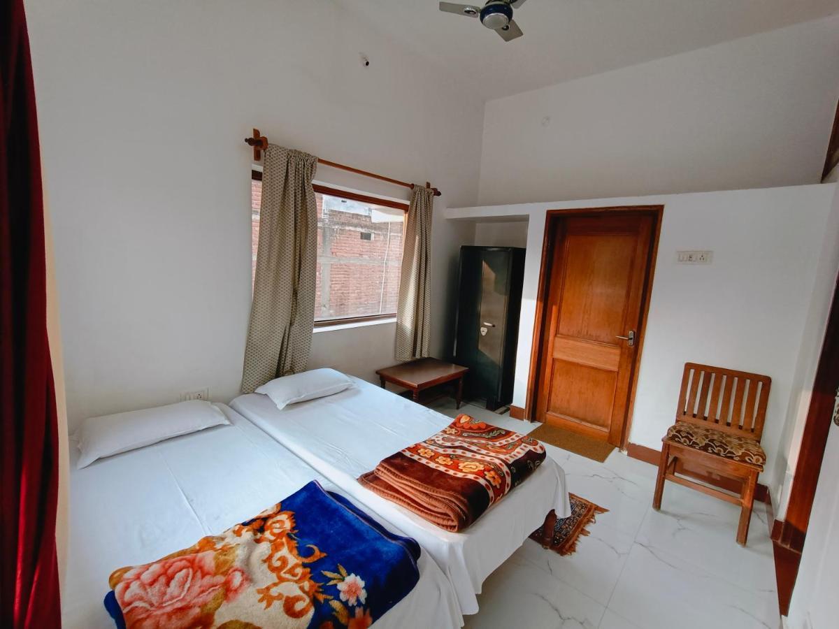 The Gupta Guest House Bodh Gaya Exterior foto