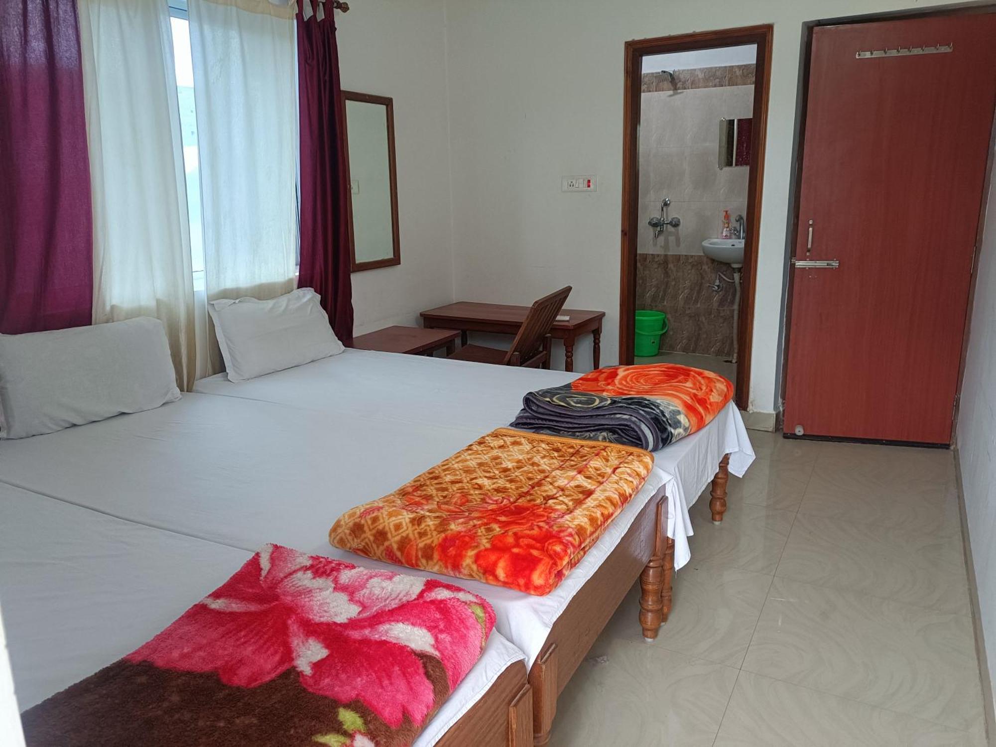 The Gupta Guest House Bodh Gaya Exterior foto